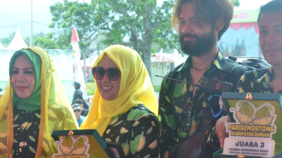 Kecamatan Parigi Juara 1 Parade Gunungan Buah di Festival Durian Internasional 2023