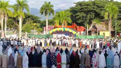 Pemkab Parigi Moutong Gelar Sholat Idul Adha di Halaman Kantor Bupati