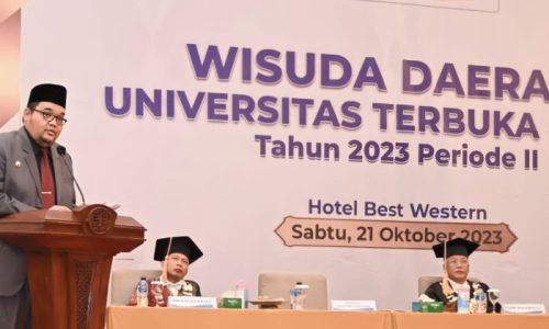 Wisudawan Universitas Terbuka (UT) asal Parimo di Harap Menjadi Pelopor dan Agen Perubahan Dimasyarakat