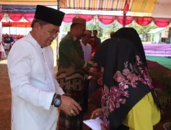 Wabup Badrun Nggai Serahkan Santunan Kepada Anak Yatim