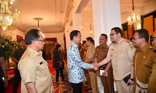 Pj Bupati Parimo Bersama 193 Penjabat Kepala Daerah Dengarkan Arahan Presiden Jokowi di Istana