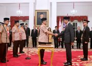 Jokowi Kukuhkan Pengurus Kwarnas dan LPK Kwarnas Pramuka