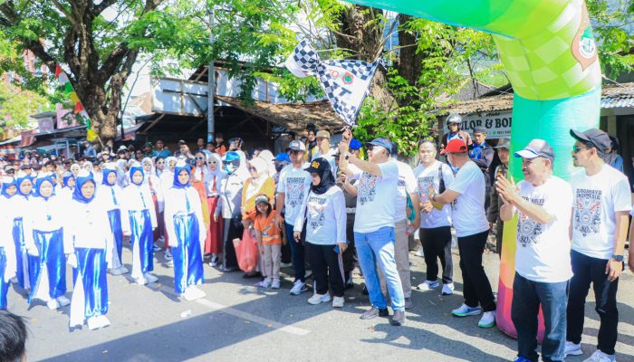 Banggai Semarakkan HUT ke-80 RI dengan Lomba Gerak Jalan Indah