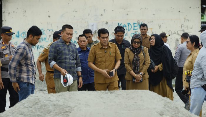 Bupati Erwin Burase Tinjau Sekolah Penerima Revitalisasi