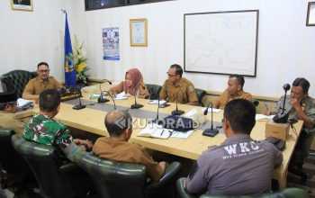 Pemerintah Kabupaten Parigi Moutong memperkuat langkah pengawasan harga kebutuhan pokok melalui rapat koordinasi Tim Pengendalian Inflasi Daerah yang dipimpin langsung Sekretaris Daerah, Zulfinasran, Selasa 24 Februari 2026.