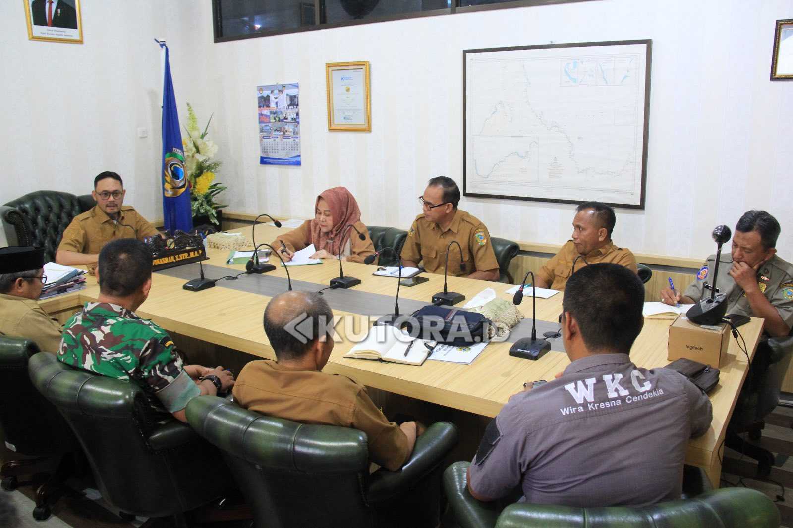 Pemerintah Kabupaten Parigi Moutong memperkuat langkah pengawasan harga kebutuhan pokok melalui rapat koordinasi Tim Pengendalian Inflasi Daerah yang dipimpin langsung Sekretaris Daerah, Zulfinasran, Selasa 24 Februari 2026.