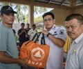 Warga terdampak kebakaran hutan dan lahan (karhutla) di Kecamatan Parigi Utara, Kabupaten Parigi Moutong, menerima bantuan logistik dan peralatan pemadaman dari pemerintah daerah, Rabu (18/2/2026).