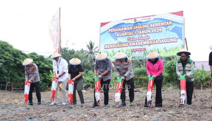 Kapolres Parigi Moutong Pimpin Penanaman Jagung Serentak Dukung Ketahanan Pangan