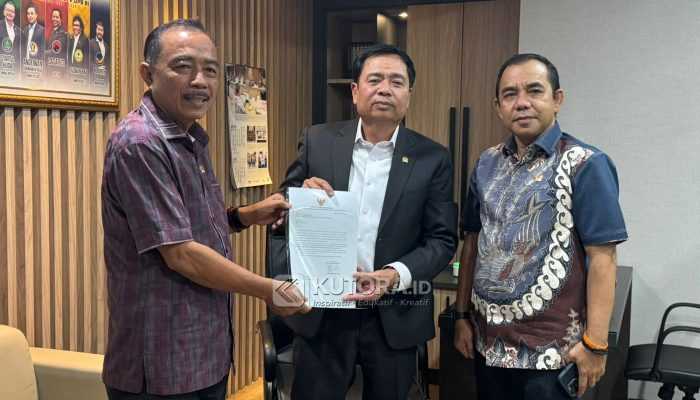 Ketua DPRD Parigi Moutong Temui Komisi V DPR RI Bahas Infrastruktur