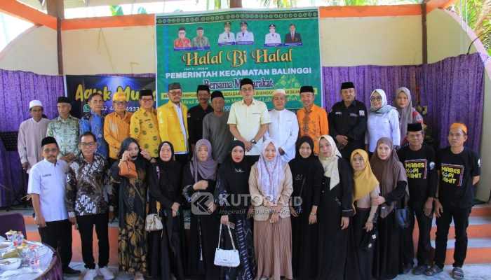 Momentum Halal Bihalal, Bupati Parimo Ajak Warga Jaga Silaturahmi dan Persatuan