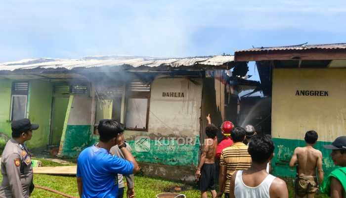 Diduga Korsleting Listrik, Perumahan Guru di Moutong Terbakar