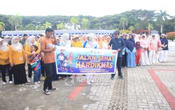 Disdikbud Parimo Gelar Jalan Santai Hardiknas, Dorong Semangat Transformasi Pendidikan