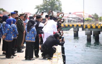 Tabur Bunga di Pelabuhan Parigi, Erwin Burase: Perjuangan Pahlawan Harus Diteruskan