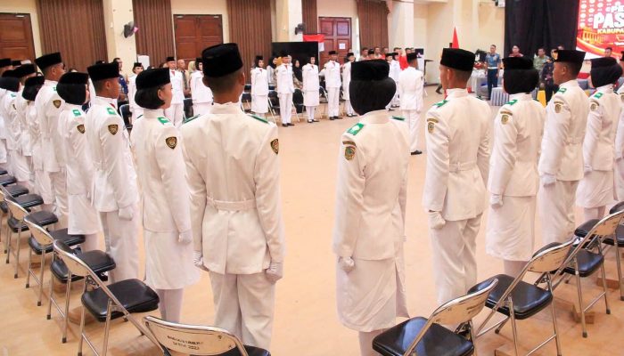 Dikukuhkan Jelang 17 Agustus, 40 Paskibraka Parimo Diminta Jaga Amanah