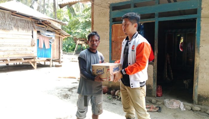 PKS Parigi Moutong Salurkan Bantuan untuk Korban Banjir Bandang di Desa Avolua