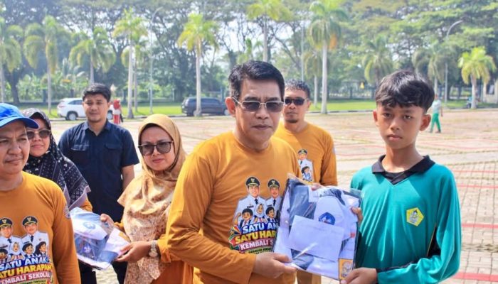 Pemkab Parigi Moutong Perluas Bantuan Pendidikan, 2.383 Murid Baru MTs Terima Seragam Gratis