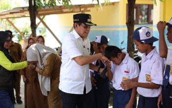 Evaluasi PID di Mepanga, Erwin Burase Soroti Internet dan Keamanan Sekolah