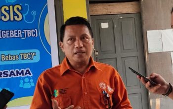 Darlin Turun ke Kayuboko Sehari Setelah Dilantik, Perkuat Gerakan Desa Siaga TBC